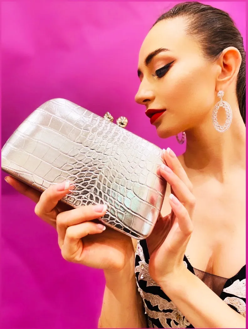 The Stella Clutch